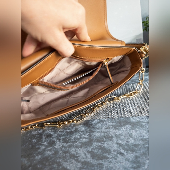 ❗️LOW START❗️Michael Kors Parker Medium Logo Shoulder Bag- NWOT - Picture 12 of 14